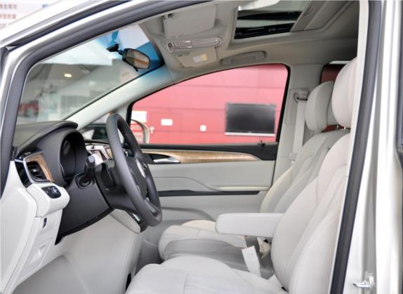 别克GL8 2017款 ES 28T 舒适型 国V 车厢座椅   前排空间