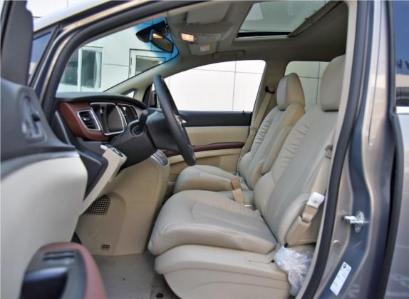 别克GL8 2017款 25S 尊贵型 国V 车厢座椅   前排空间