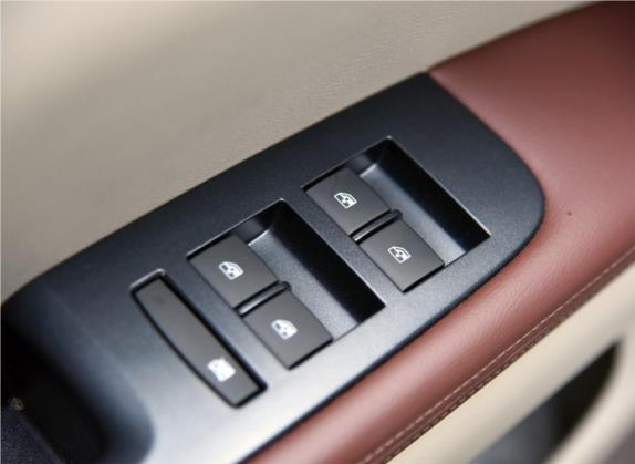 别克GL8 2017款 25S 尊贵型 国V 车厢座椅   门窗控制