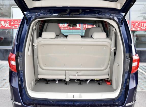 别克GL8 2017款 25S 舒适型 国V 车厢座椅   后备厢