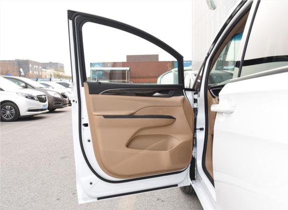 别克GL8 2018款 ES 28T 豪华型 国VI 车厢座椅   前门板