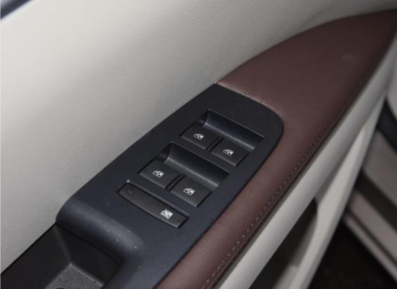 别克GL8 2022款 陆上公务舱 652T 智慧尊贵型 车厢座椅   门窗控制