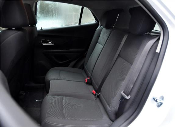 昂科拉 2013款 1.4T 手动两驱进取型 车厢座椅   后排空间