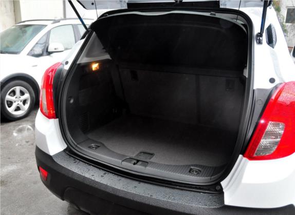 昂科拉 2013款 1.4T 手动两驱进取型 车厢座椅   后备厢