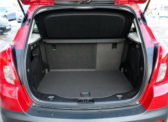 昂科拉 2013款 1.4T 自动两驱精英型 车厢座椅   后备厢