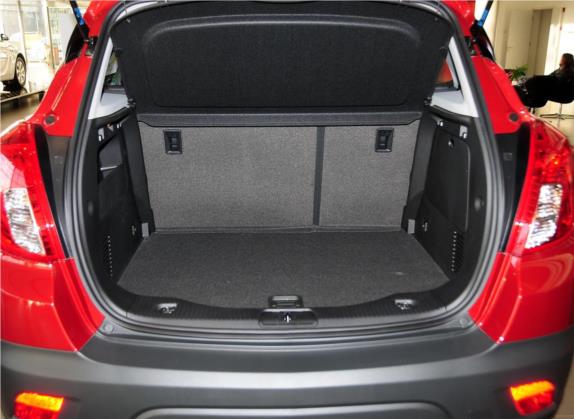 昂科拉 2014款 1.4T 自动两驱都市精英型 车厢座椅   后备厢
