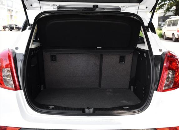 昂科拉 2016款 18T 手动两驱都市进取型 车厢座椅   后备厢