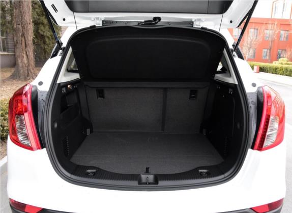 昂科拉 2017款 18T 自动两驱都市时尚型 车厢座椅   后备厢