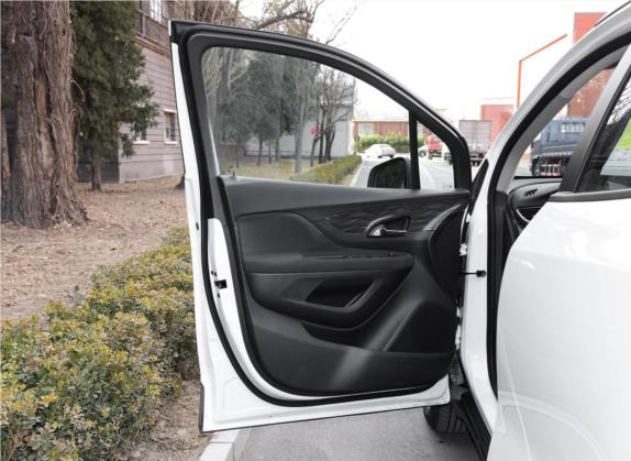 昂科拉 2017款 18T 自动两驱都市时尚型 车厢座椅   前门板