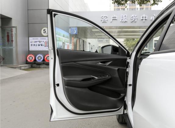 昂科拉 2021款 332T CVT精英型 车厢座椅   前门板