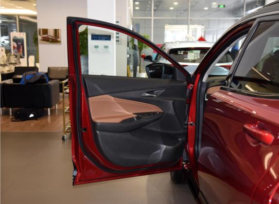 昂科拉 2021款 332T CVT豪华型 车厢座椅   前门板