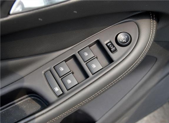 昂科威 2015款 20T 两驱领先型 车厢座椅   门窗控制