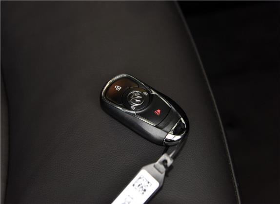 昂科威 2015款 20T 两驱精英型 其他细节类   钥匙
