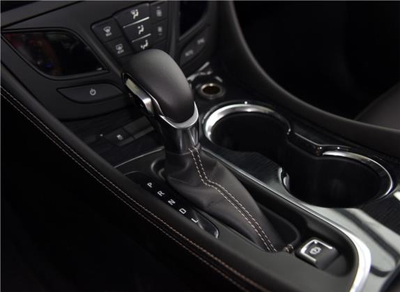 昂科威 2015款 20T 两驱精英型 中控类   挡把