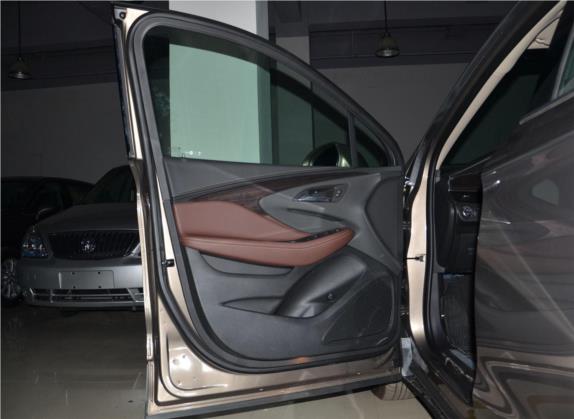 昂科威 2017款 20T 四驱豪华型 车厢座椅   前门板