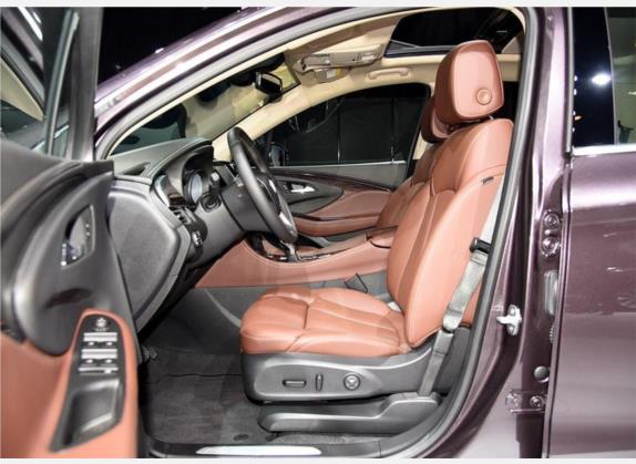 昂科威 2017款 28T 四驱豪华型 车厢座椅   前排空间