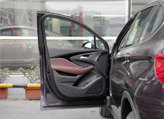 昂科威 2018款 20T 两驱豪华型 车厢座椅   前门板
