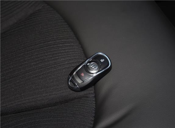 昂科威 2020款 20T 两驱领先型 其他细节类   钥匙
