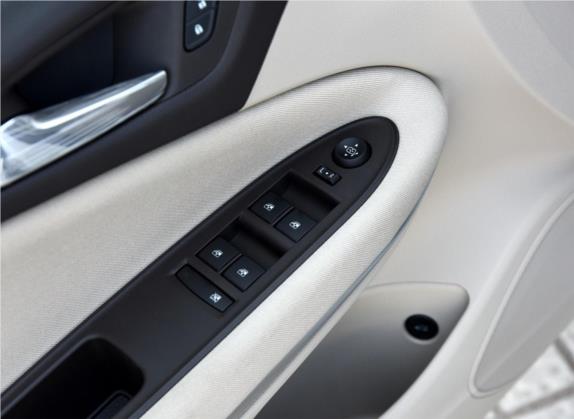 威朗 2015款 三厢 15S 自动进取型 车厢座椅   门窗控制