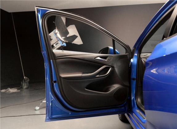 威朗 2016款 两厢GS 20T 双离合纵情运动型 车厢座椅   前门板