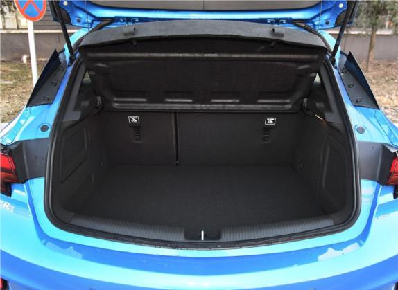 威朗 2016款 两厢GS 20T 双离合豪情运动型 车厢座椅   后备厢
