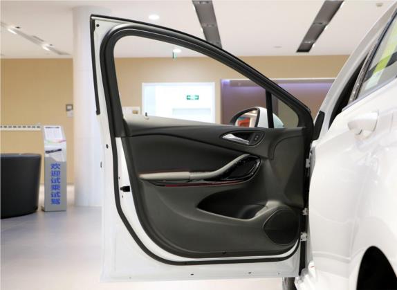 威朗 2018款 两厢GS 20T 双离合进取型 车厢座椅   前门板