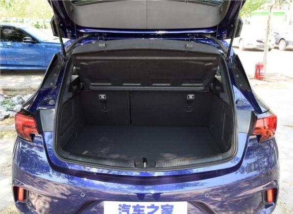 威朗 2019款 两厢GS 20T 双离合领先型 车厢座椅   后备厢