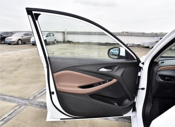威朗 2022款 Pro 533T 乐享版 车厢座椅   前门板
