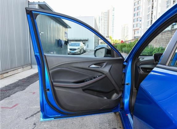 威朗 2022款 Pro GS 追风版 车厢座椅   前门板