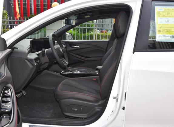 威朗 2023款 Pro GS 疾风版 车厢座椅   前排空间