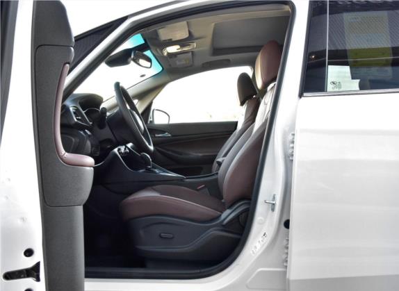 别克GL6 2019款 18T 6座互联尊贵型 国V 车厢座椅   前排空间