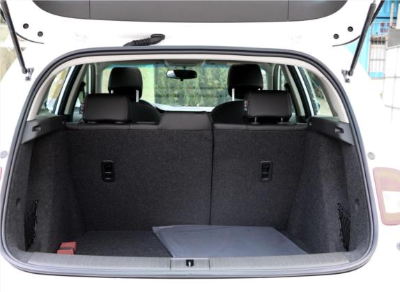 阅朗 2018款 18T 自动精英型 车厢座椅   后备厢