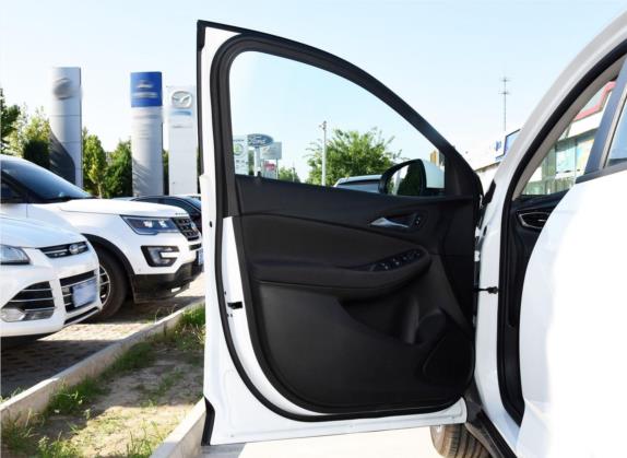 昂科拉GX 2020款 20T CVT两驱舒适型 车厢座椅   前门板