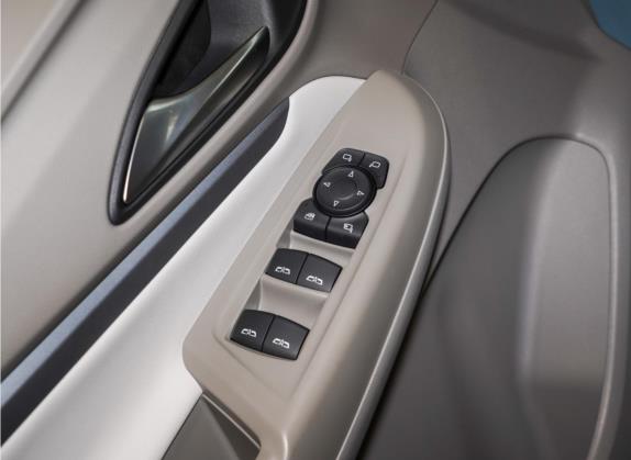 微蓝7 2020款 652E 互联智享型 车厢座椅   门窗控制
