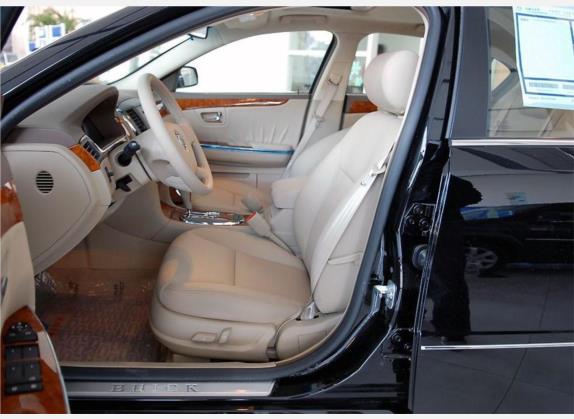 君越 2008款 2.4 舒适型 车厢座椅   前排空间