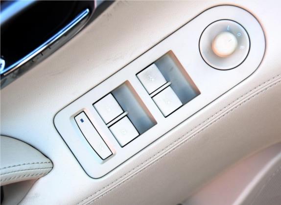君越 2011款 2.4L SIDI雅致版 车厢座椅   门窗控制