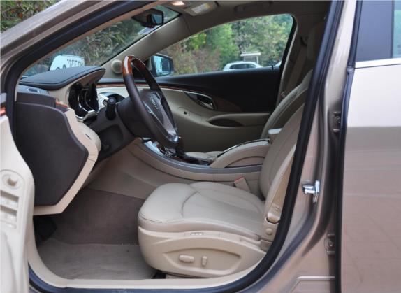 君越 2011款 2.4L SIDI豪华版 车厢座椅   前排空间