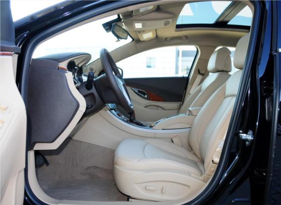 君越 2012款 2.4L SIDI雅致版 车厢座椅   前排空间