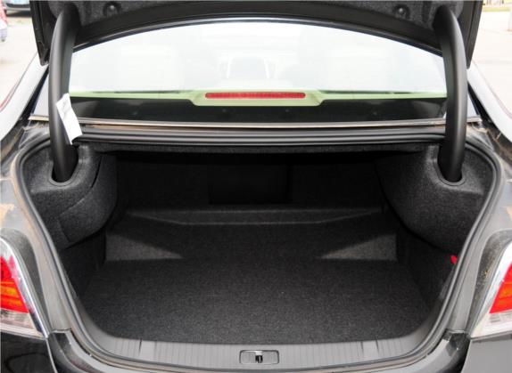 君越 2012款 2.4L SIDI雅致版 车厢座椅   后备厢