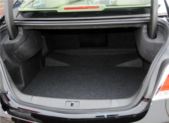 君越 2012款 2.4L SIDI豪雅版 车厢座椅   后备厢