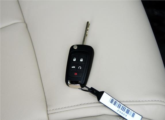 君越 2013款 2.4L SIDI精英舒适型 其他细节类   钥匙