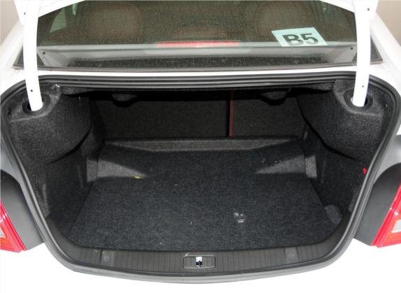 君越 2013款 2.4L SIDI豪华舒适型 车厢座椅   后备厢