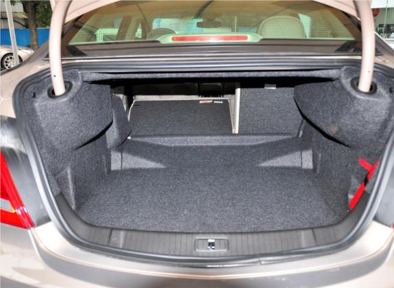 君越 2013款 2.4L SIDI领先舒适型 车厢座椅   后备厢