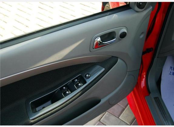 凯越 2008款 HRV 1.6LE-MT运动版 车厢座椅   门窗控制