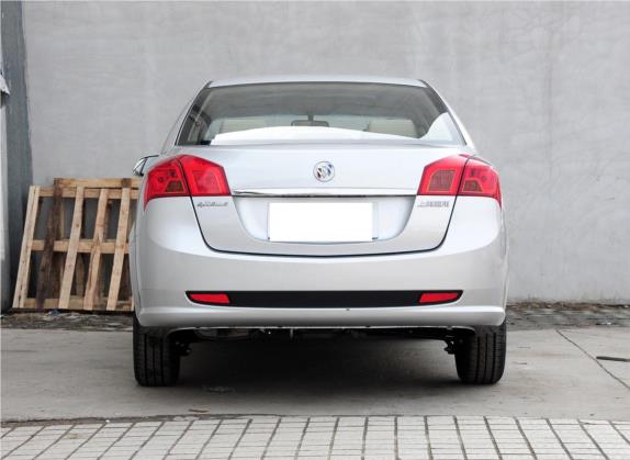 凯越 2013款 1.5L 手动经典型 外观   正后