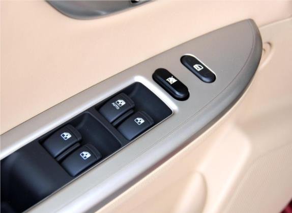 凯越 2013款 1.5L 自动经典型 车厢座椅   门窗控制
