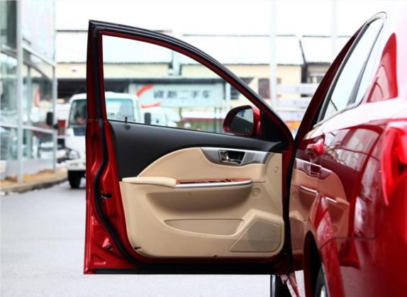 凯越 2013款 1.5L 自动尊享型 车厢座椅   前门板