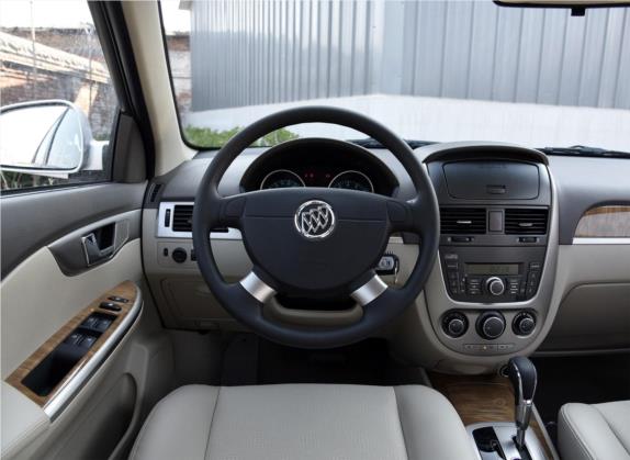 凯越 2015款 1.5L 自动经典型 中控类   驾驶位