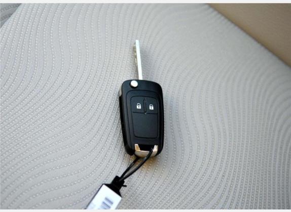 英朗 2010款 XT 1.6L 手动进取版 其他细节类   钥匙