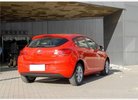 英朗 2010款 XT 1.6L 手动进取版 外观   斜后